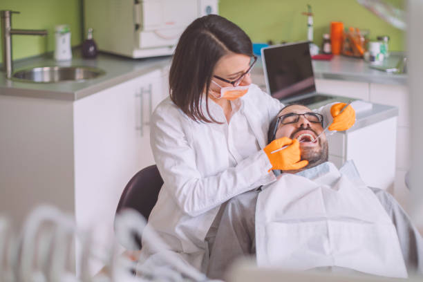 Best Cracked Tooth Emergency Dentist  in Miami Beach, FL